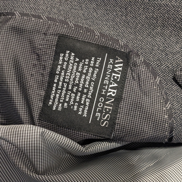 Sports Coat - Kenneth Cole Blazer / Jacket - Great Condition, Barely Used, 36S - Picture 7 of 8